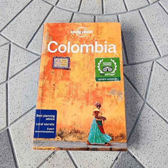 Colombia Travel Guide Paperback Book - Picture 8 of 8